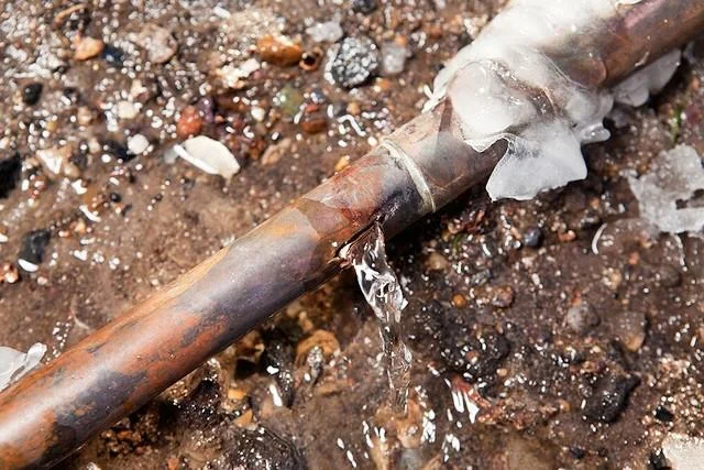 Frozen pipe prevention tips for homeowners in Kent by DAKS Plumbing